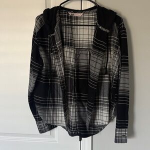 SO Black & Gray Plaid Hooded Button-Up Shirt